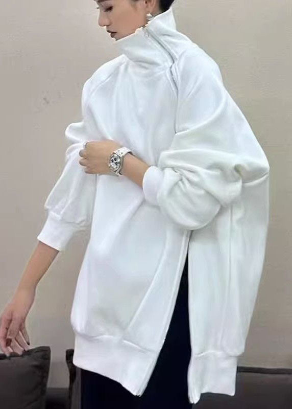 Classic Vintage Pullover with a Flattering Fit