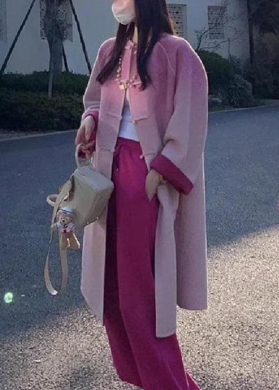Effortlessly Elegant Coat with a Timeless Design