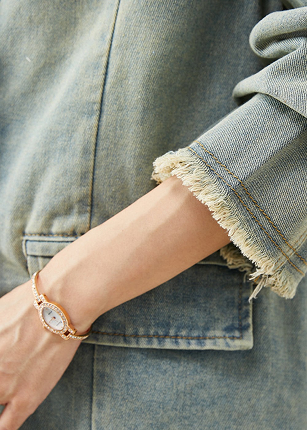 Gracefully Styled Coat for Any Occasion