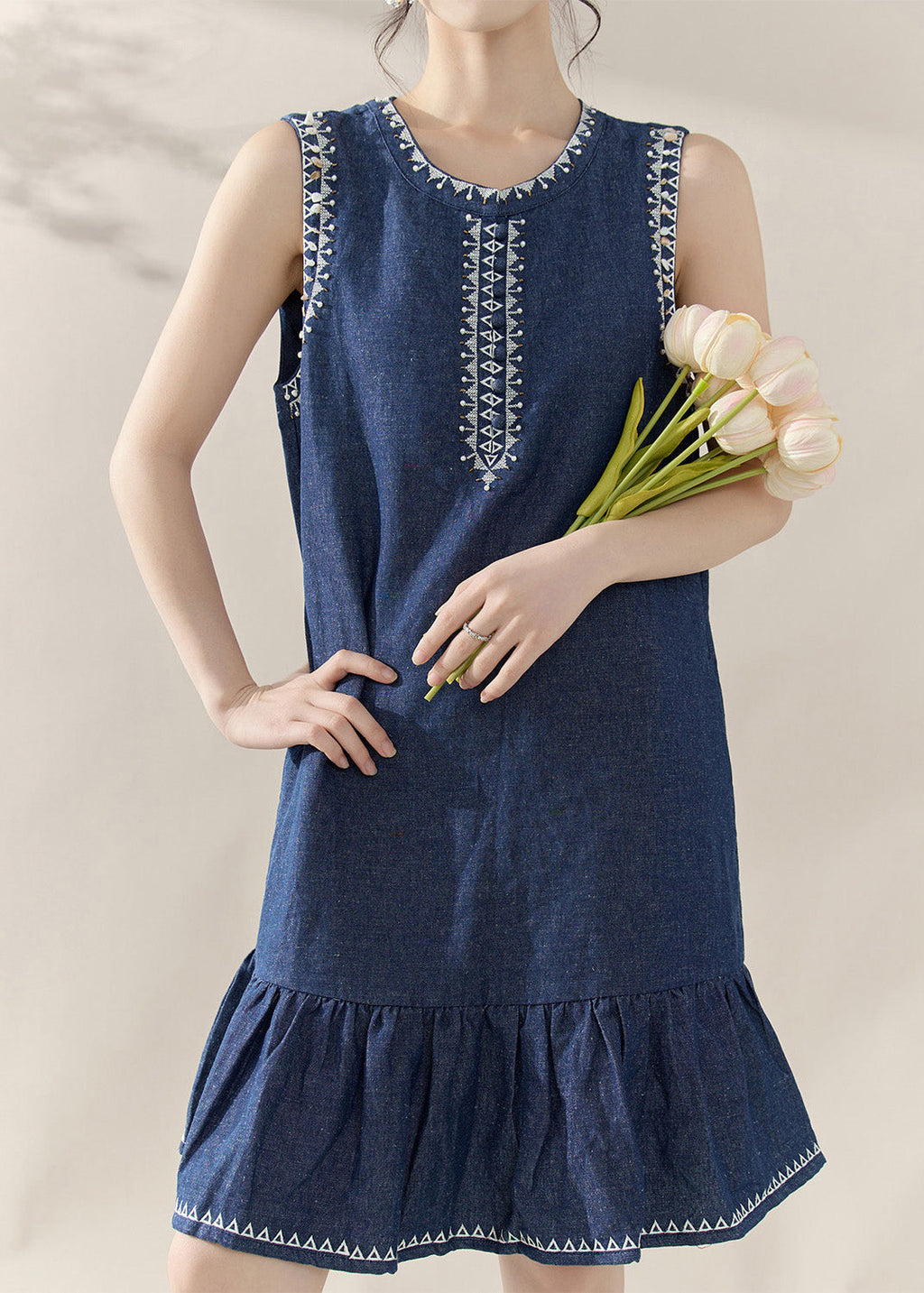 Well Tailored Dress with a Graceful Silhouette
