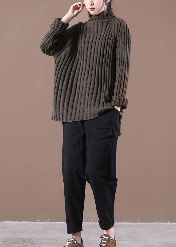 Well Tailored Sweater with a Graceful Silhouette