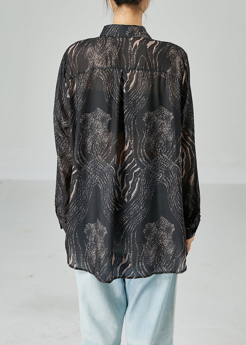 Gracefully Styled Blouse for Any Occasion