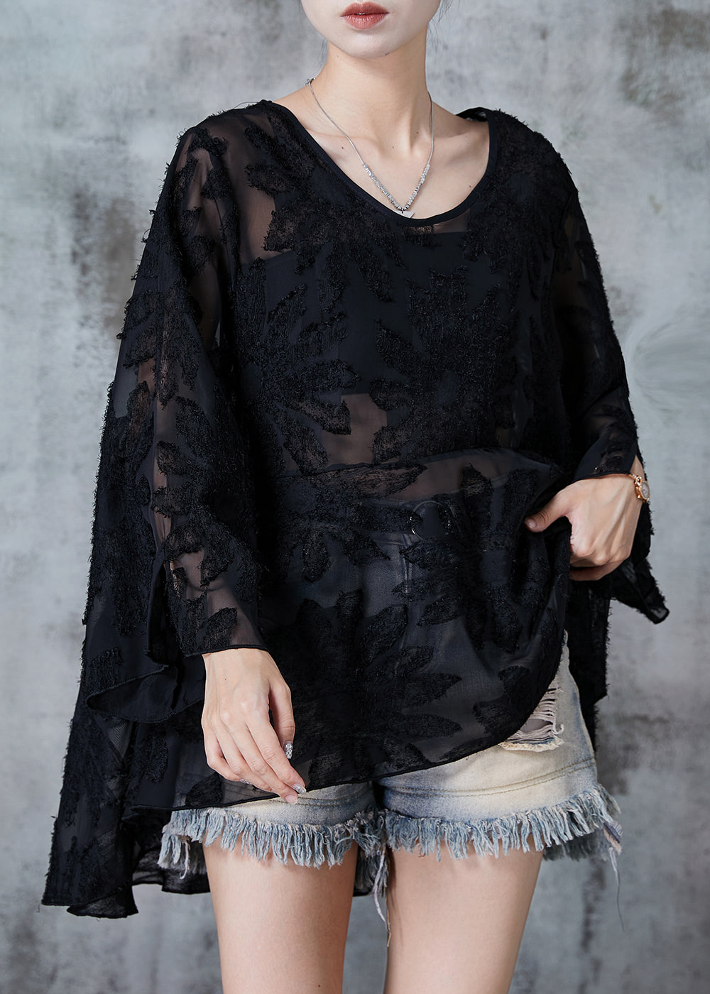 Elegantly Styled Blouse for Everyday Wear