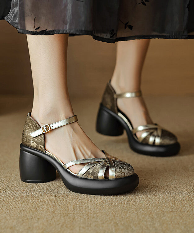 Graceful Orthopedic Sandals for Modern Look