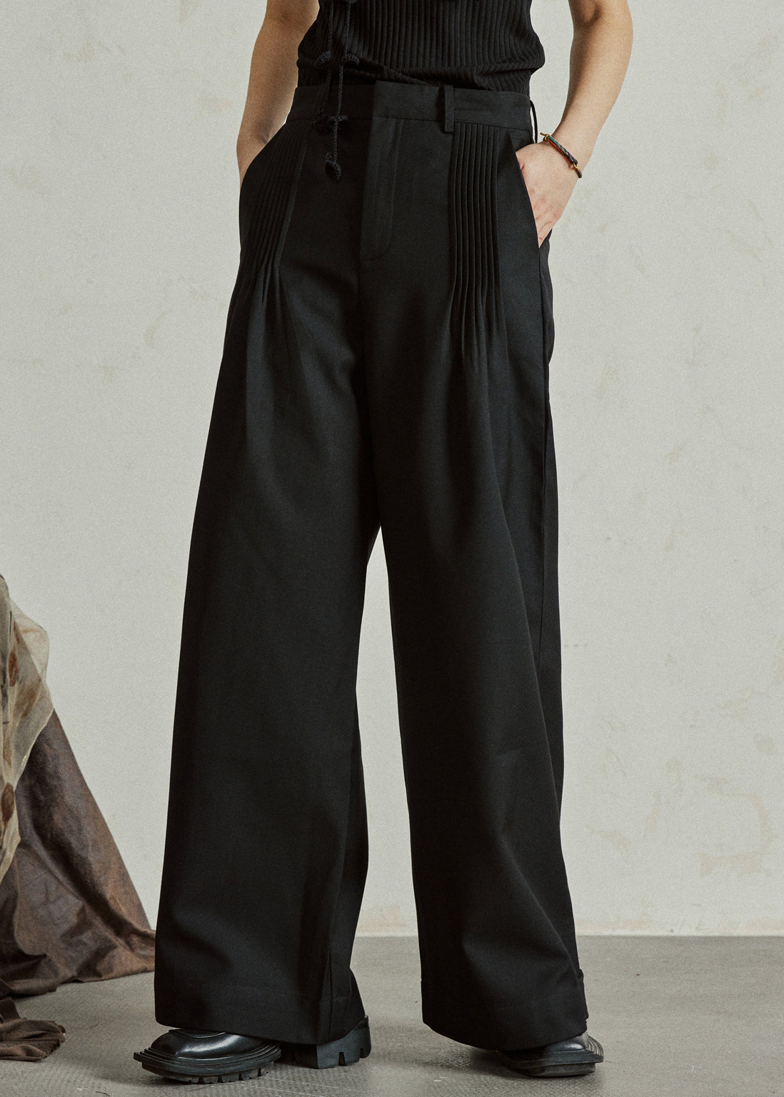 Elegantly Styled Pants for Everyday Wear