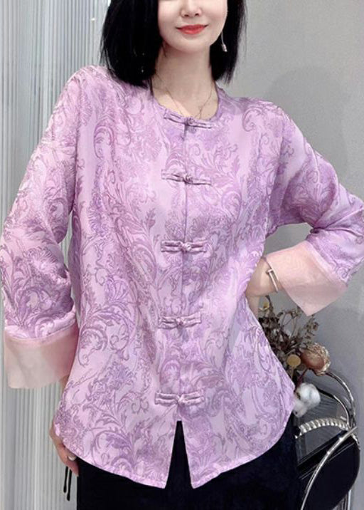 Classic Vintage Shirt with a Flattering Fit