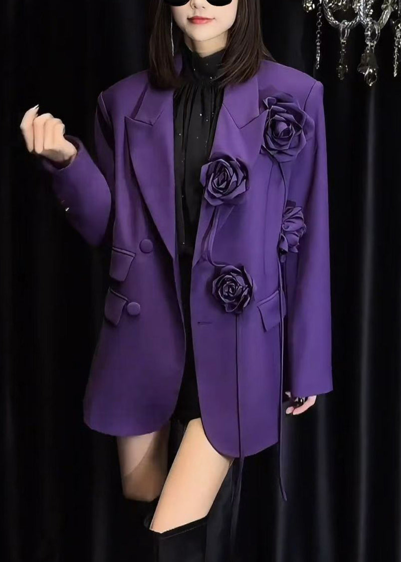 Well Tailored Coat with a Graceful Silhouette
