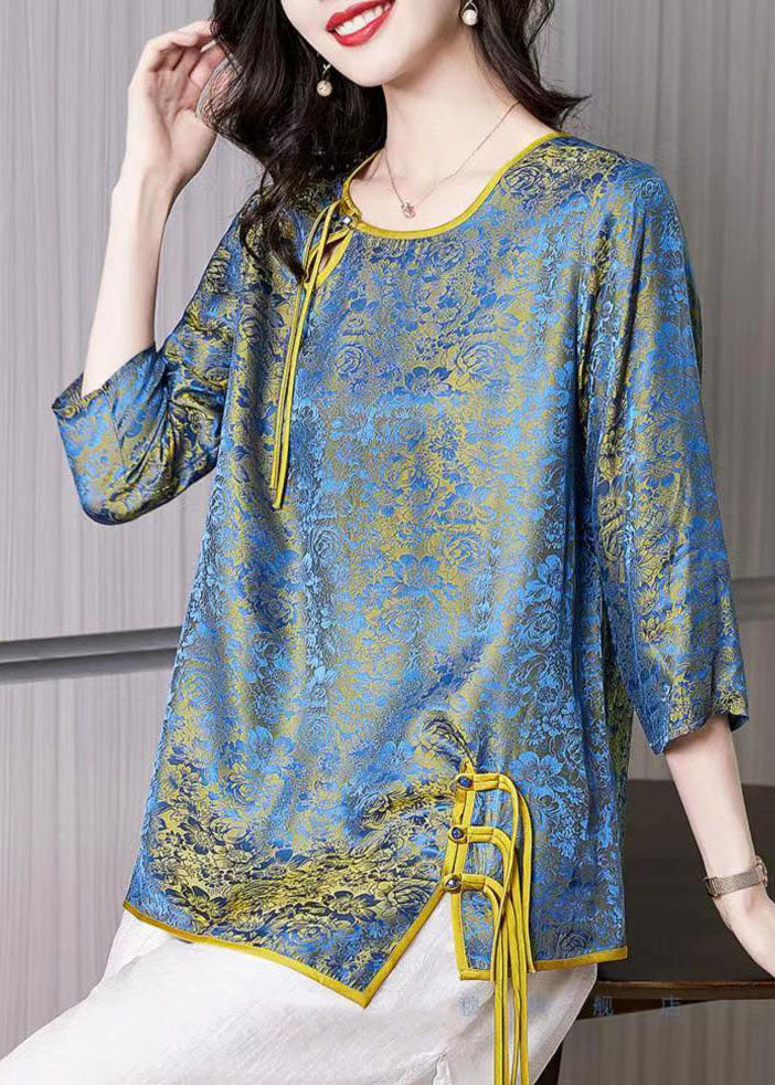 Polished Top with an Effortless Classic Look