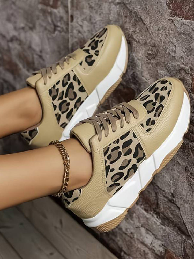 Classic Orthopedic Sneakers with Timeless Style