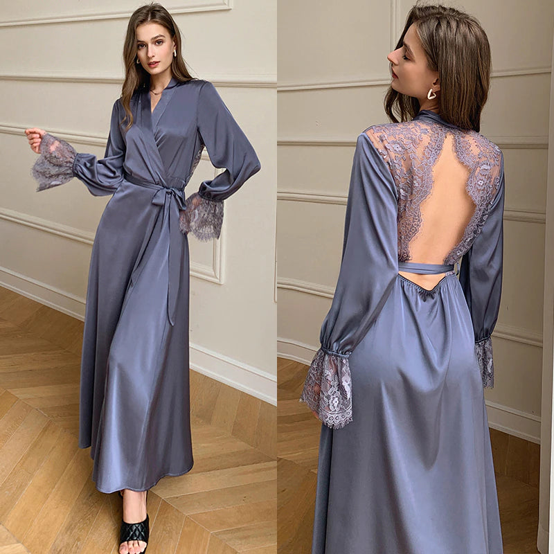 Finely Styled Top with a Classic Vintage Look