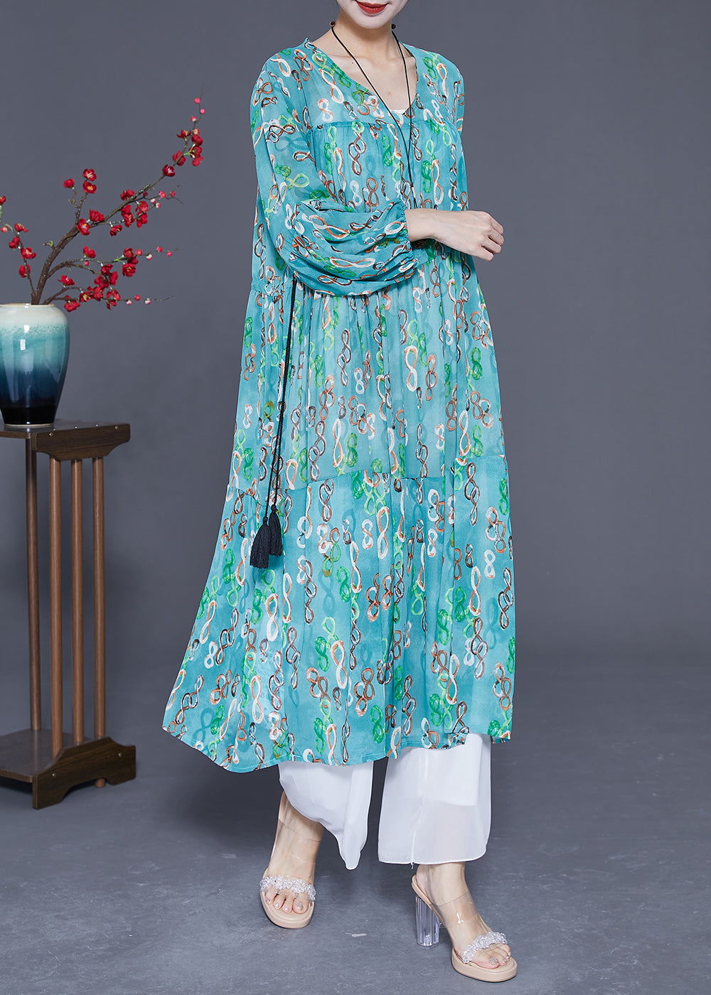 Classic Vintage Dress with a Flattering Fit