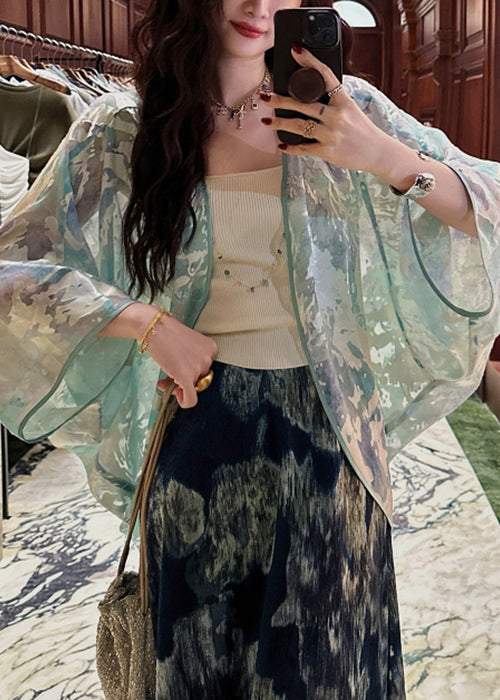 Well Tailored Cardigan with a Graceful Silhouette