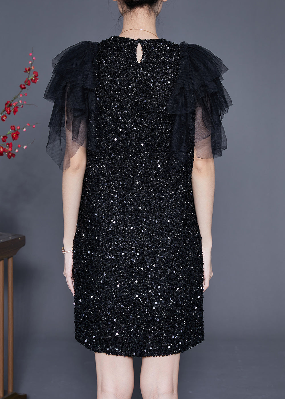 Well Tailored Dress with a Graceful Silhouette