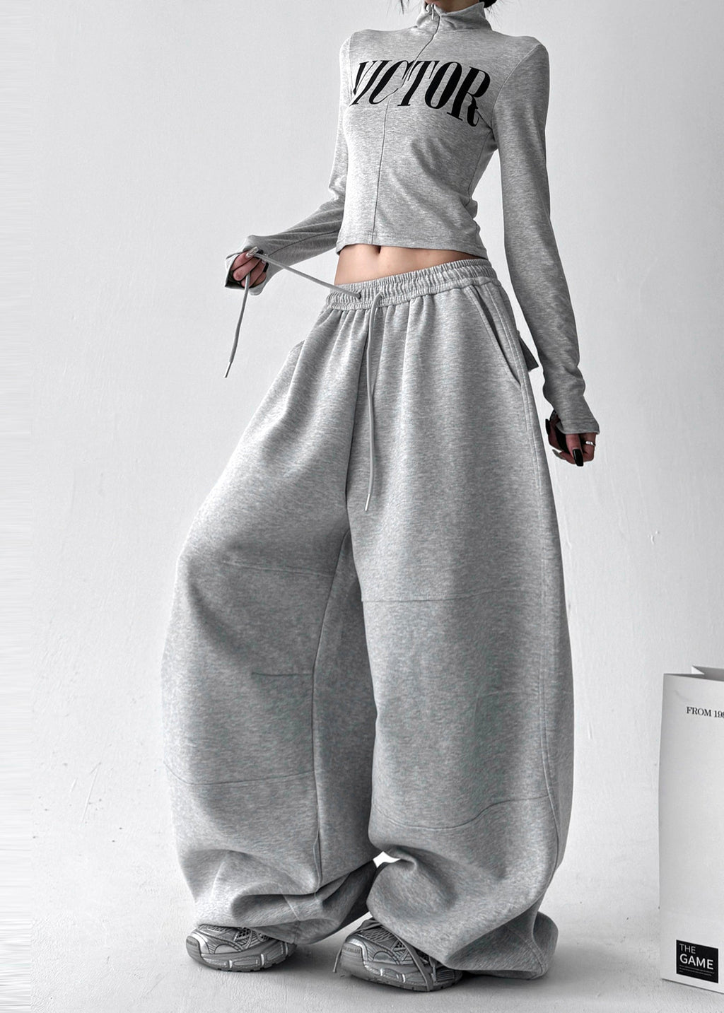 Well Tailored Pants with a Graceful Silhouette