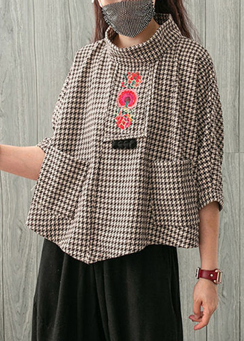 Effortlessly Elegant Top with a Timeless Design