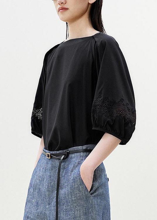 Well Tailored Blouse with a Graceful Silhouette
