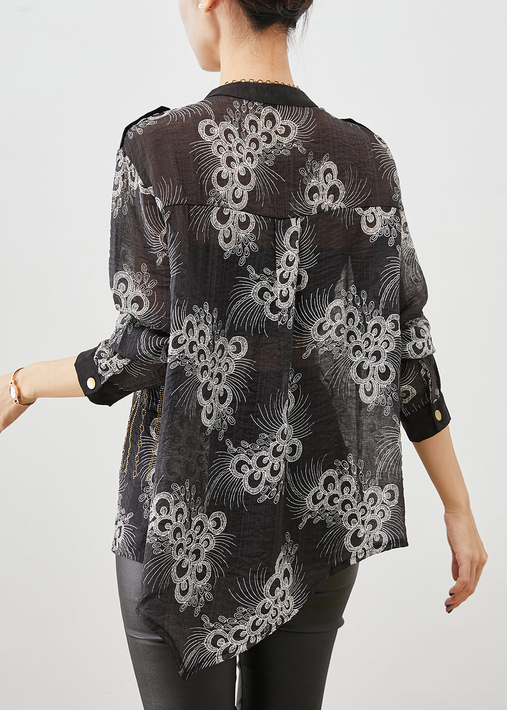 Elegantly Styled Shirt for Everyday Wear