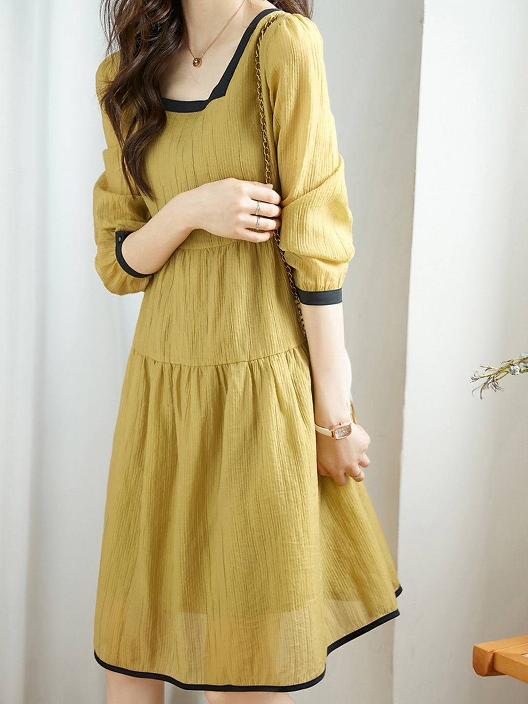 Polished Dress with an Effortless Classic Look