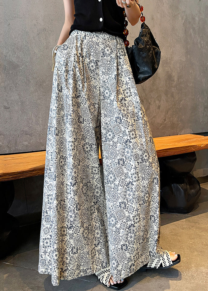 Classic Vintage Pants with a Flattering Fit