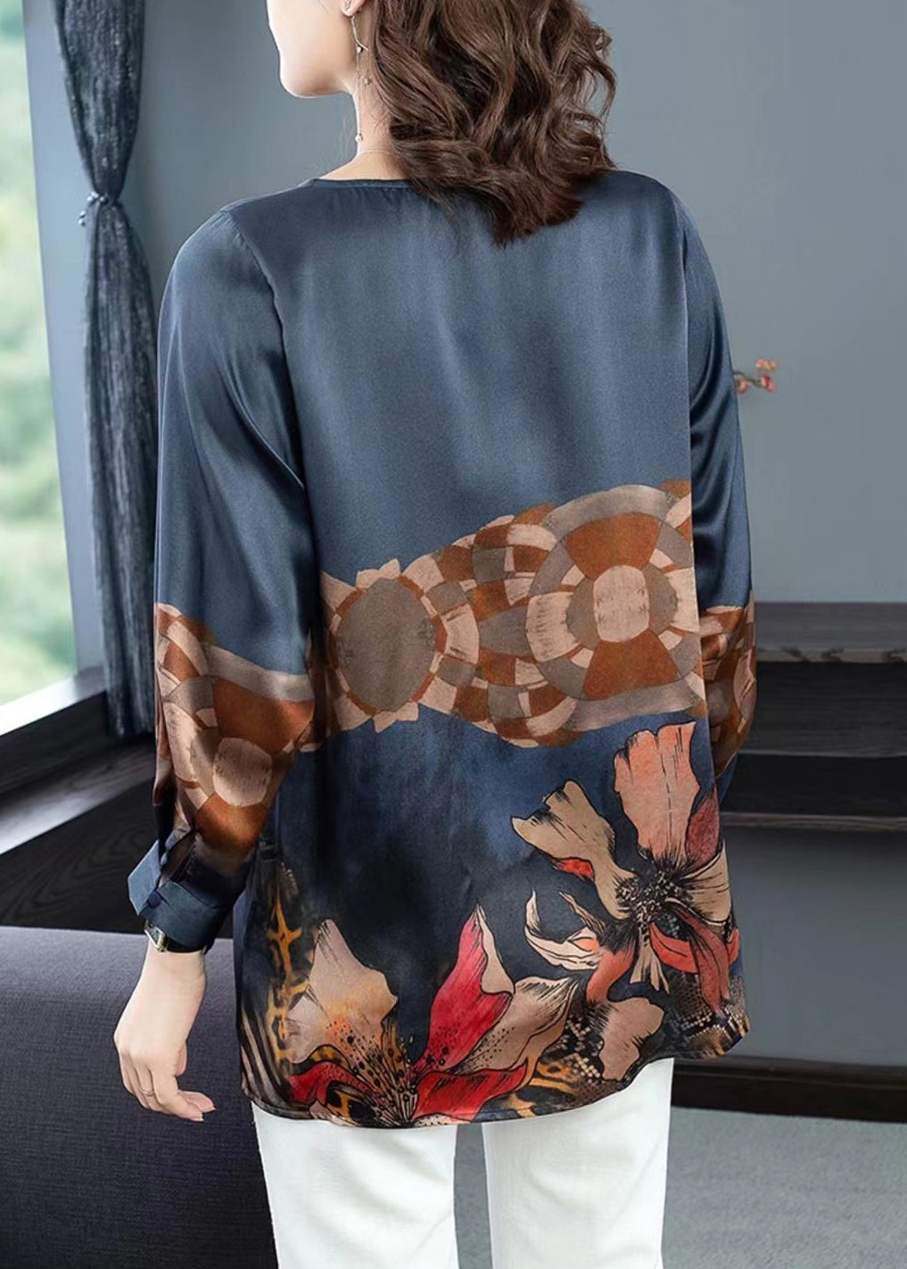 Polished Top with an Effortless Classic Look