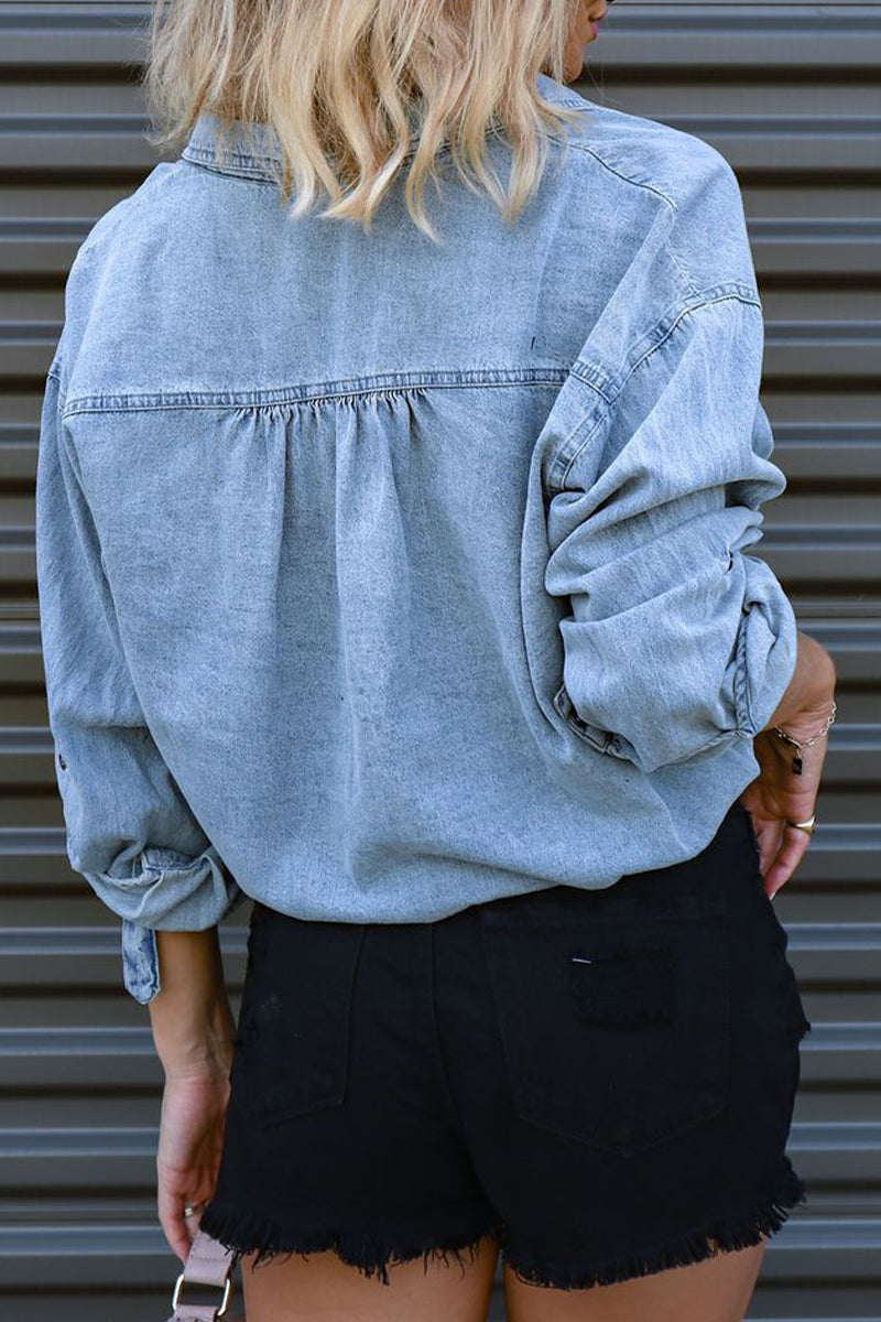Classic Vintage Shirt with a Flattering Fit
