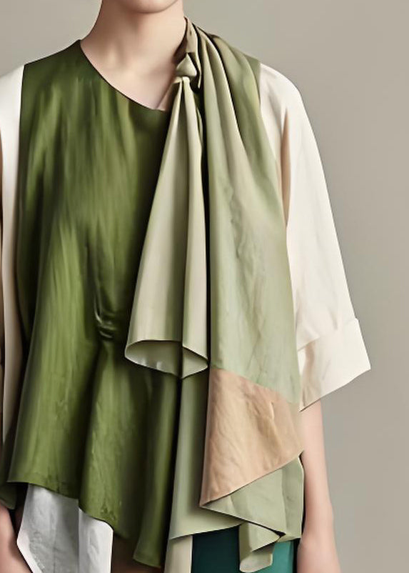 Beautifully Crafted Blouse in a Classic Style