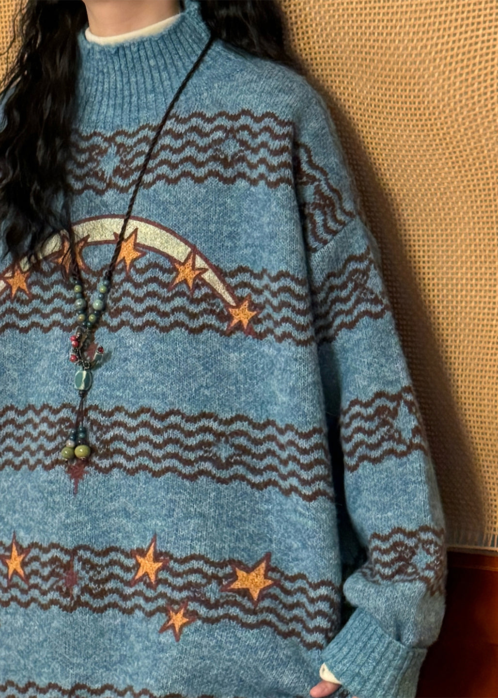 Classic Vintage Sweater with a Flattering Fit