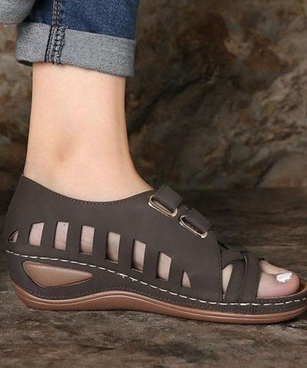 Graceful Orthopedic Sandals for Modern Look
