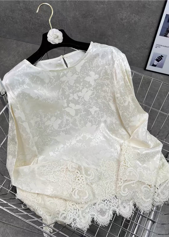 Elegantly Styled Blouse for Everyday Wear