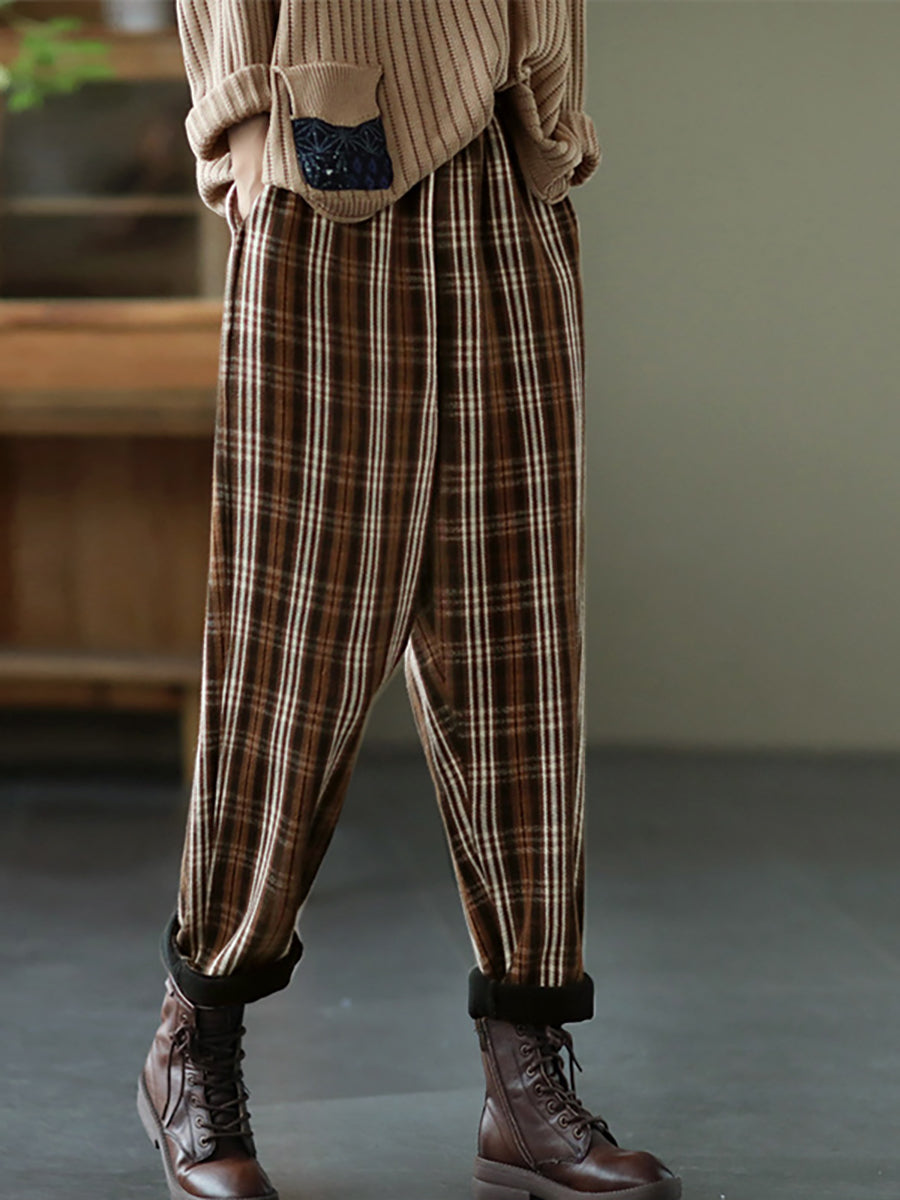 Effortlessly Elegant Pants with a Timeless Design