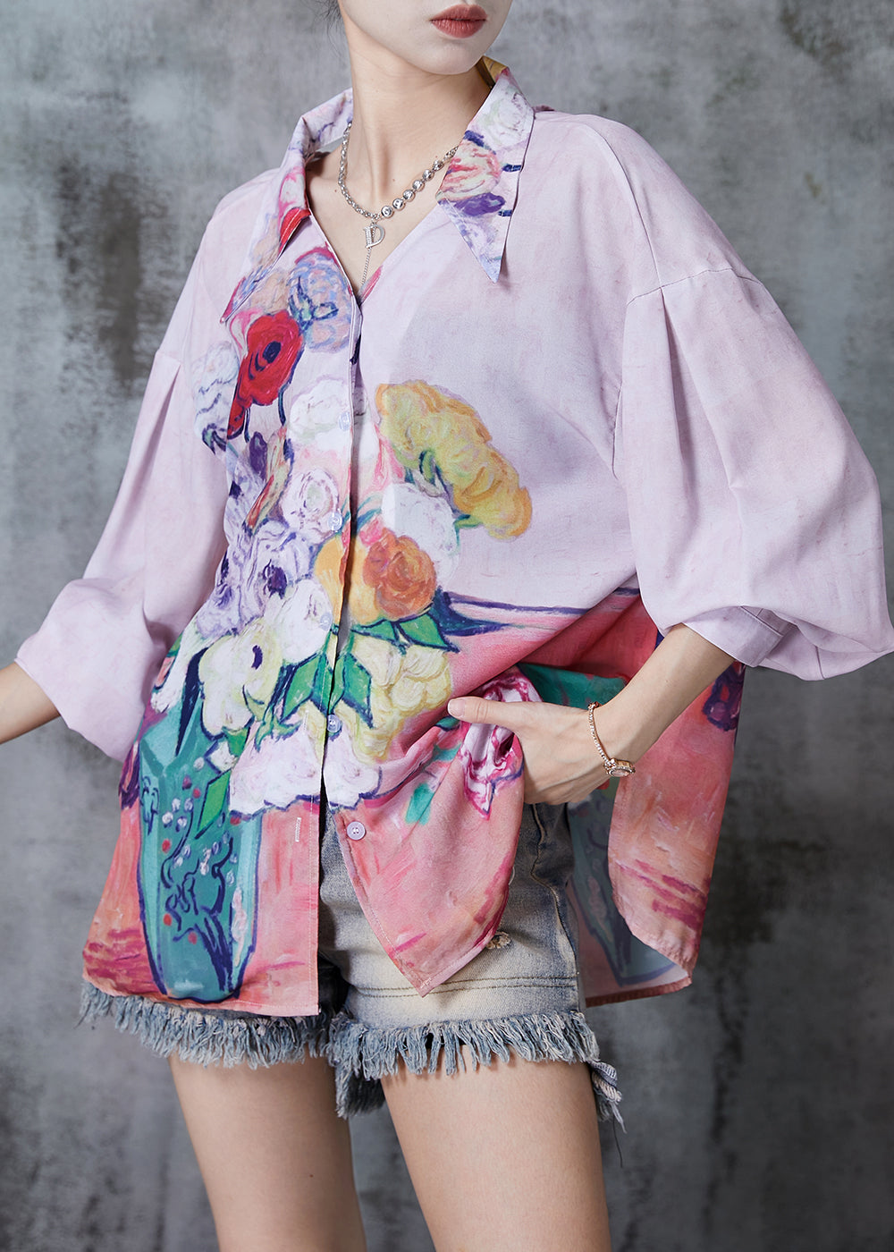 Effortlessly Elegant Shirt with a Timeless Design