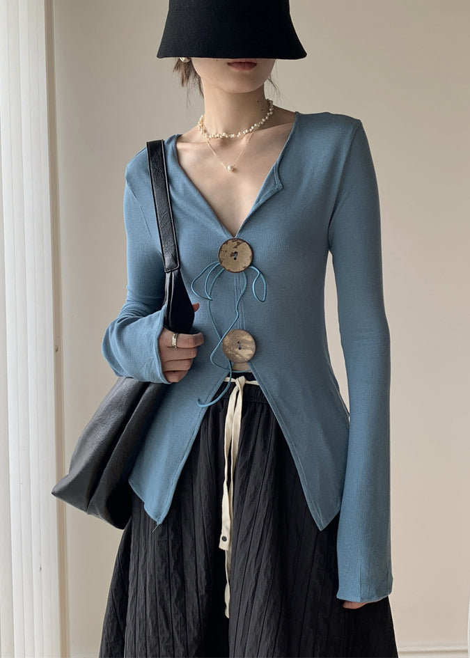 Classic Vintage Top with a Flattering Fit