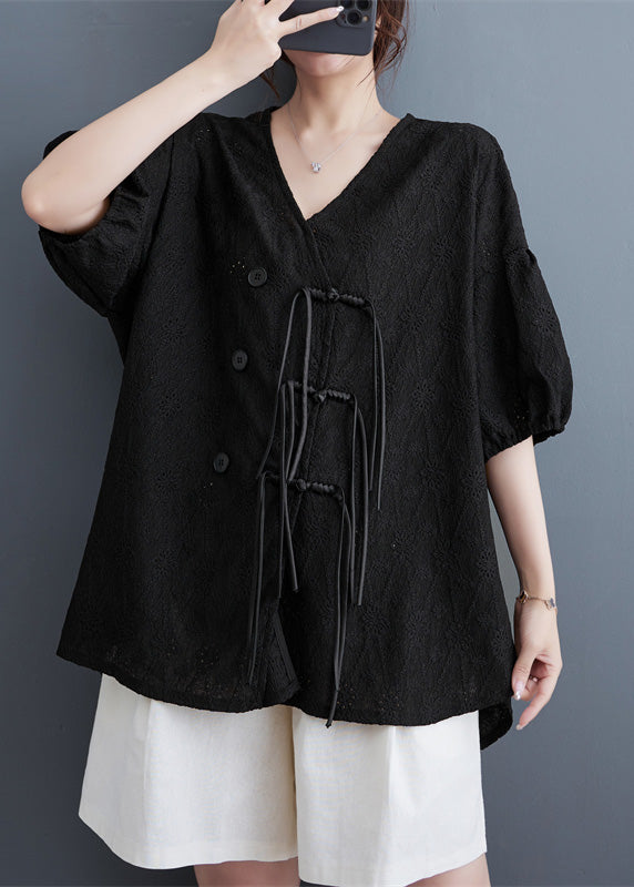 Effortlessly Elegant Top with a Timeless Design