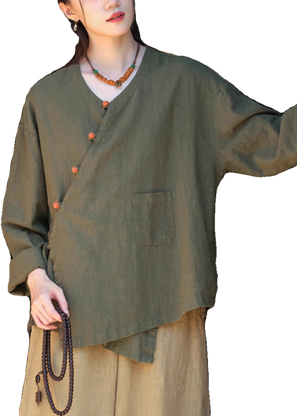 Well Tailored Shirt with a Graceful Silhouette
