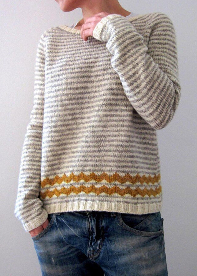 Well Tailored Sweater with a Graceful Silhouette