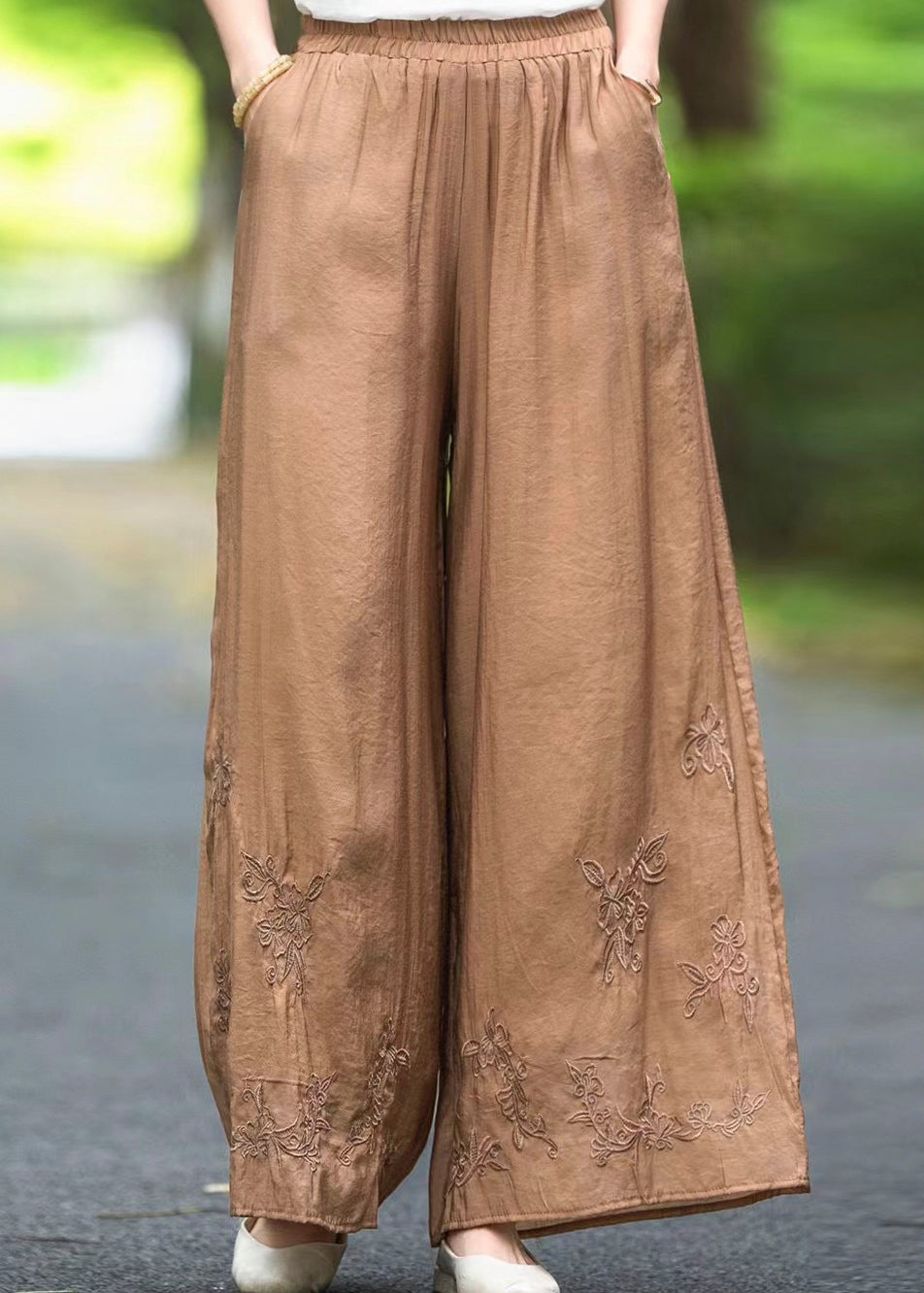 Effortlessly Elegant Pants with a Timeless Design