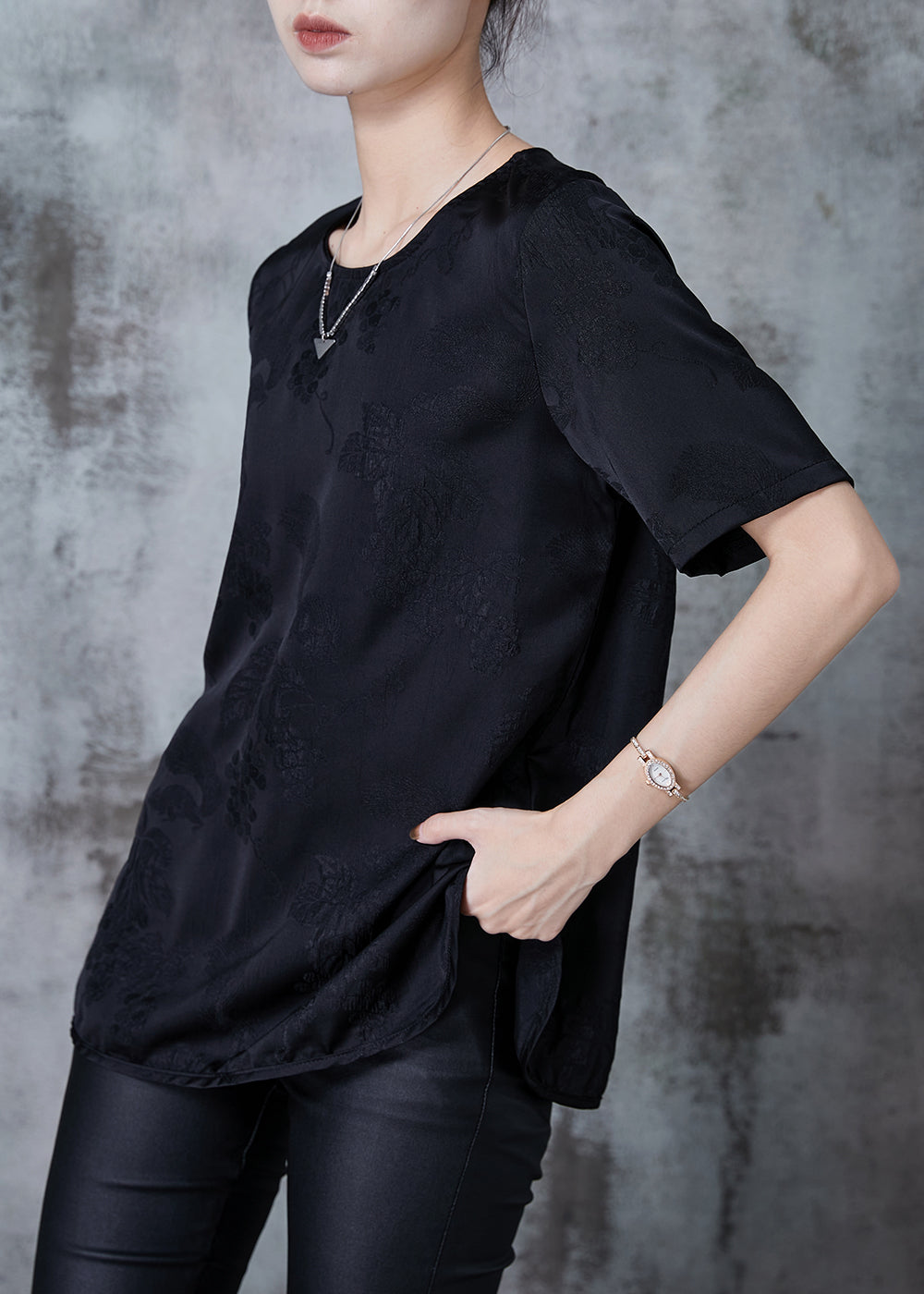 Polished Top with an Effortless Classic Look