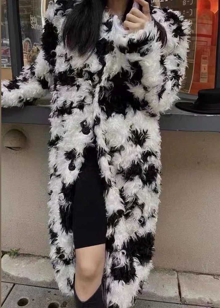 Sophisticated Coat with a Clean Classic Look
