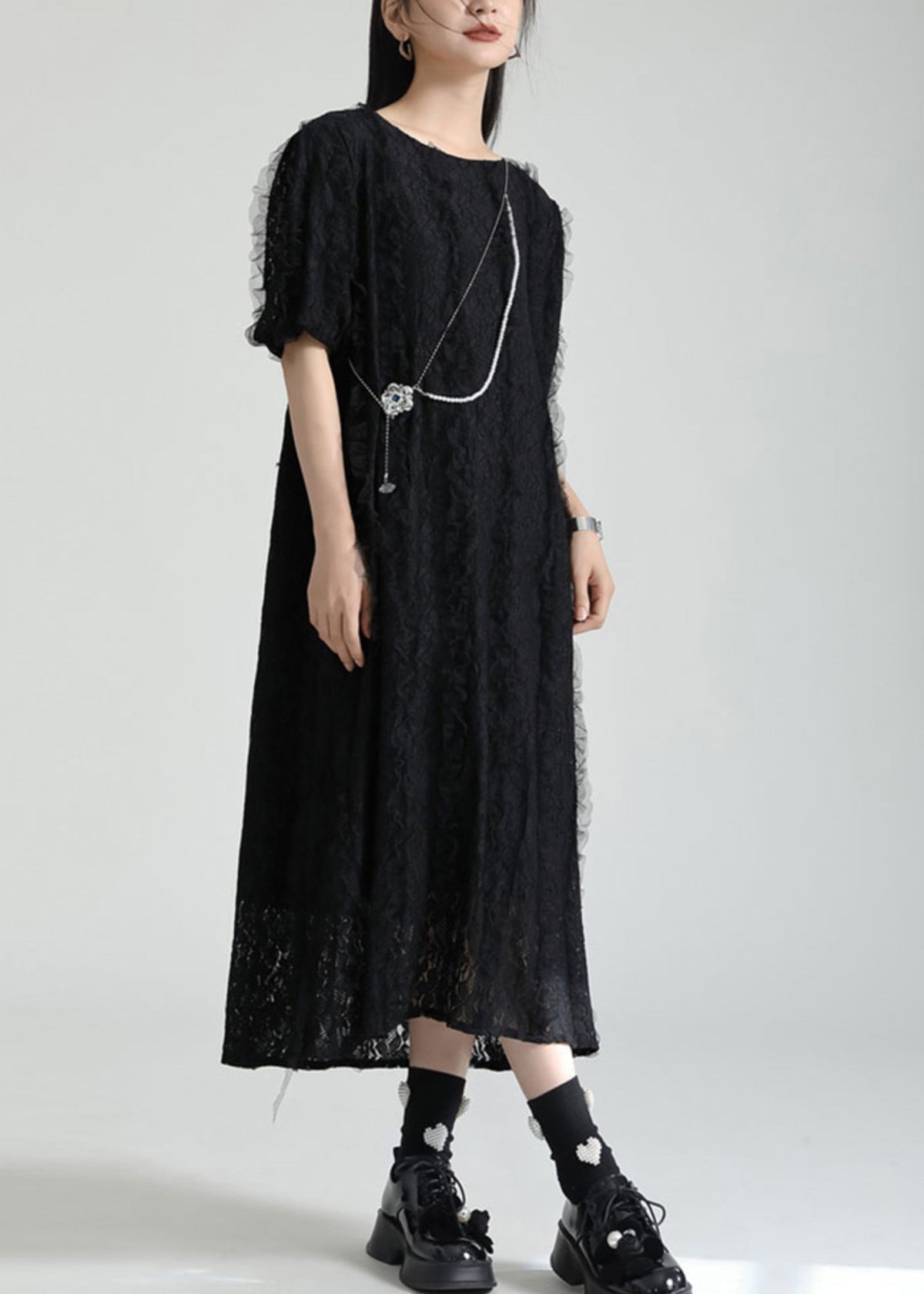 Effortlessly Elegant Dress with a Timeless Design