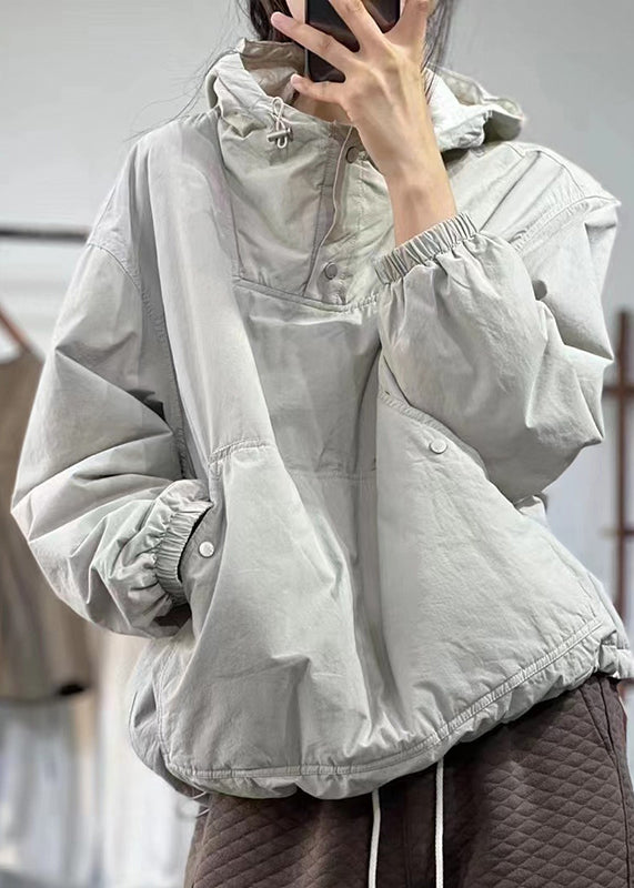 Well Tailored Top with a Graceful Silhouette