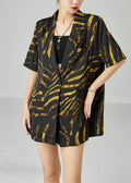 Well Tailored Coat with a Graceful Silhouette
