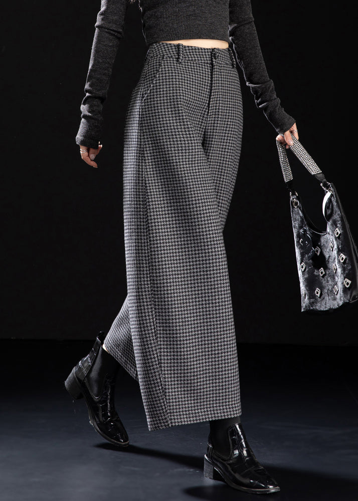 Well Tailored Pants with a Graceful Silhouette