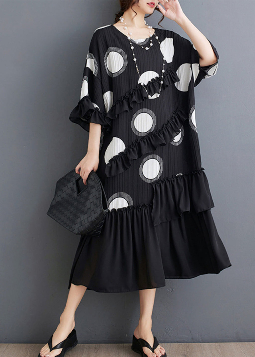 Classic Vintage Dress with a Flattering Fit