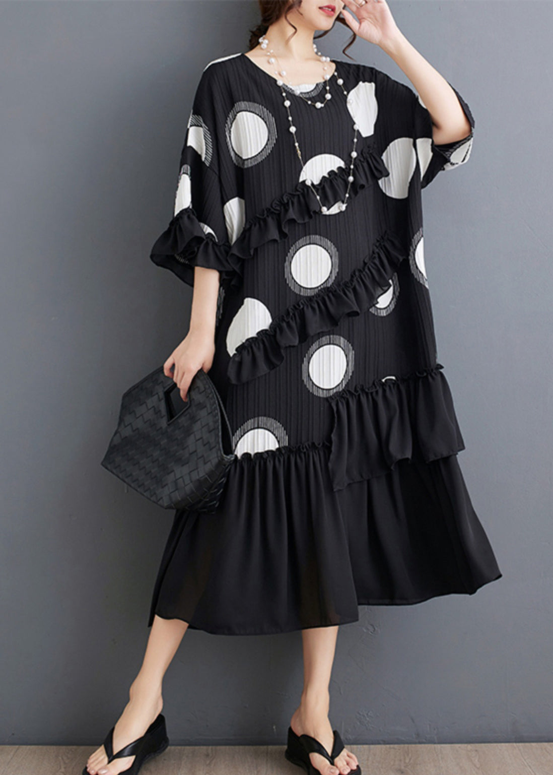 Classic Vintage Dress with a Flattering Fit