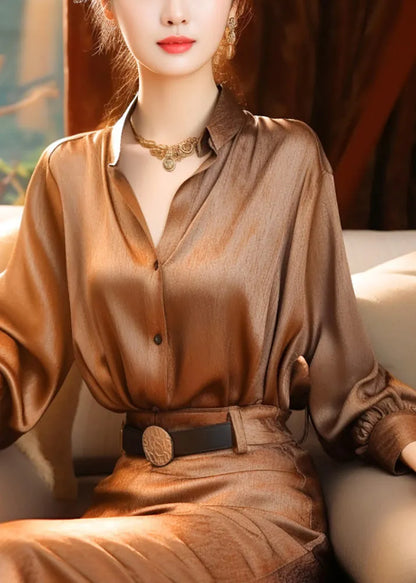 Sophisticated Blouse with a Clean Classic Look