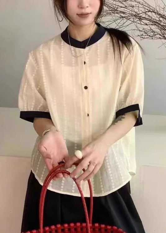 Well Tailored Shirt with a Graceful Silhouette