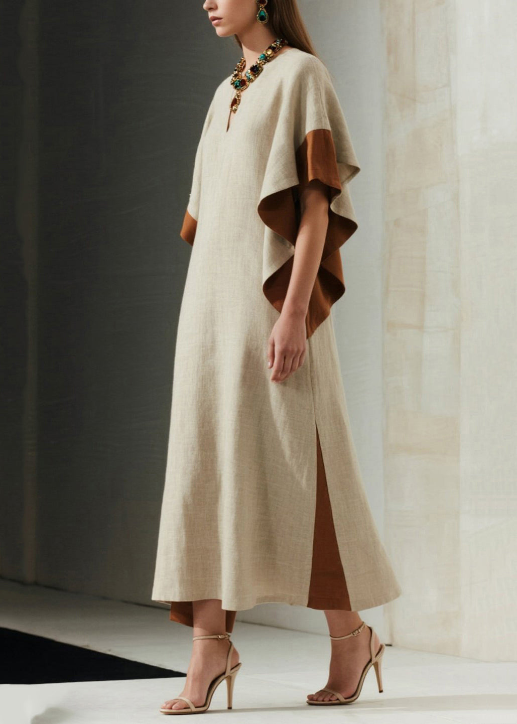 Effortlessly Elegant Dress with a Timeless Design