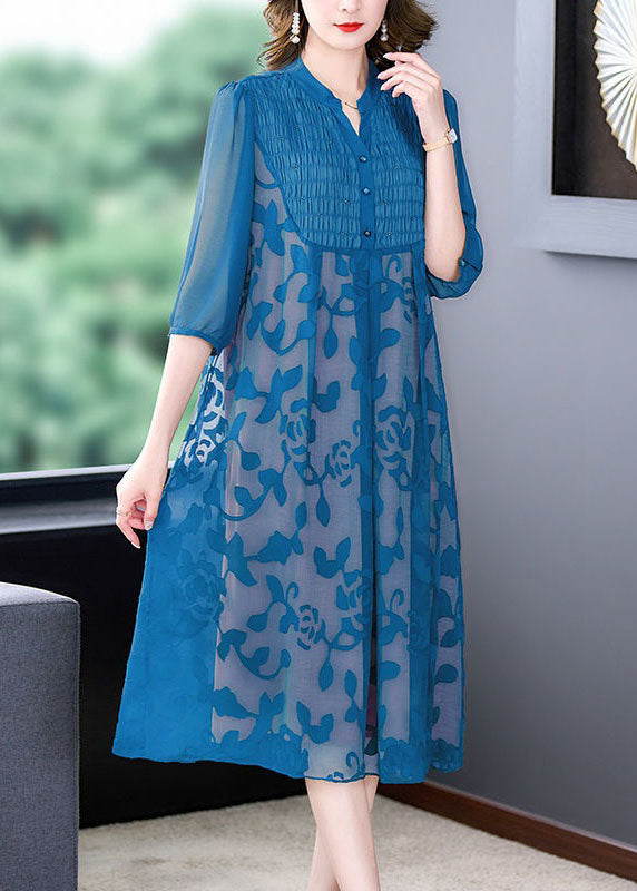 Well Tailored Dress with a Graceful Silhouette