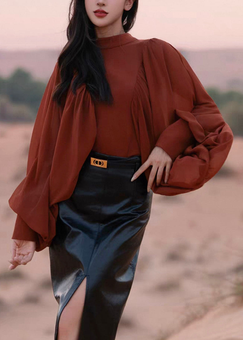 Sophisticated Blouse with a Clean Classic Look