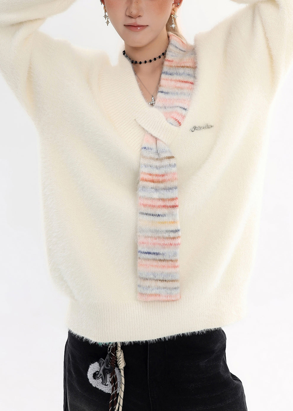 Effortlessly Elegant Sweater with a Timeless Design
